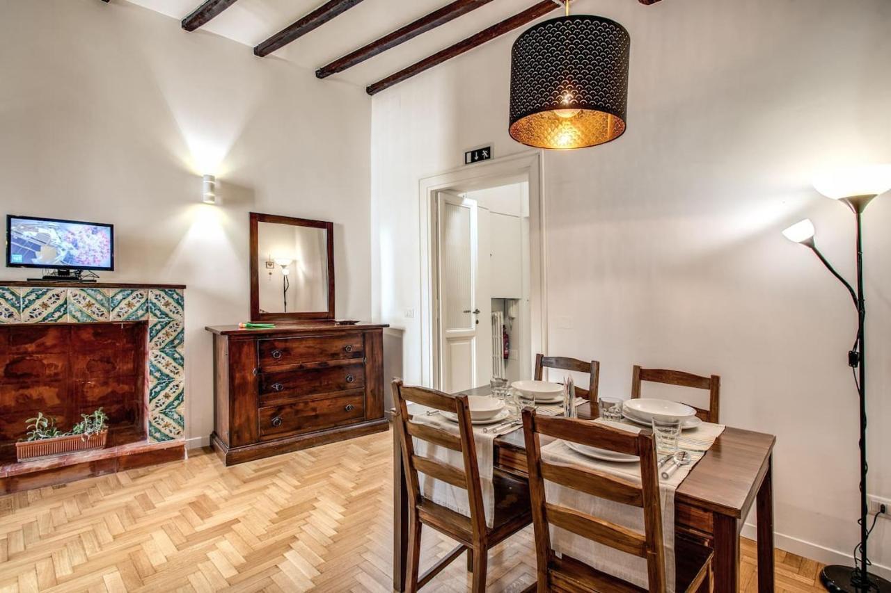 Casa Magiuli' Navona * Rome